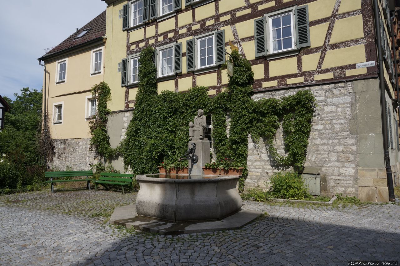 Замок и замковый сад в Вайкерсхайме Вайкерсхайм, Германия