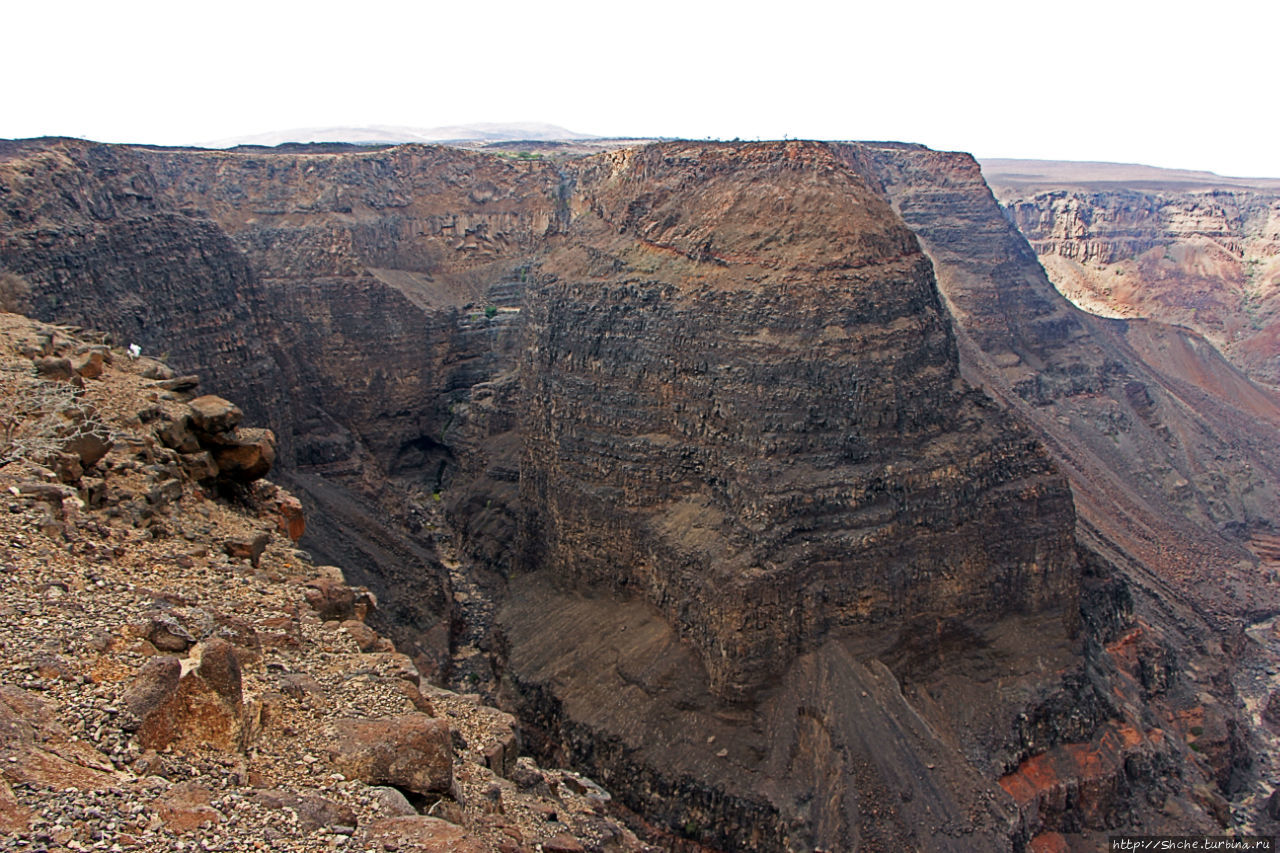 Canyon Dimbia — здесь начинается раскол Африки Каньон Димбия, Джибути