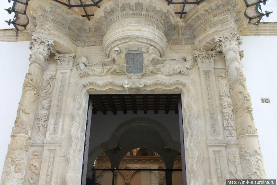 Дворец Бертемати Херес-де-ла-Фронтера, Испания Дворец Бертемати Херес-де-ла-Фронтера, Испания