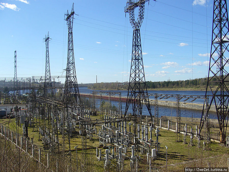 Маленький городок на большой реке Подпорожье, Россия