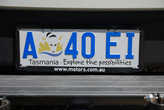 Номера машин в Тасмании. Каждый штат имеет свой короткий лозунг.
