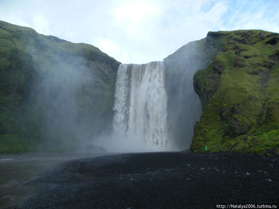 Водопад в Скогаре Исландия