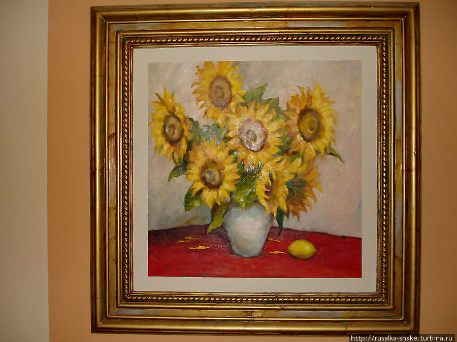 Выставка в подъезде Ростов-на-Дону, Россия Выставка в подъезде Ростов-на-Дону, Россия