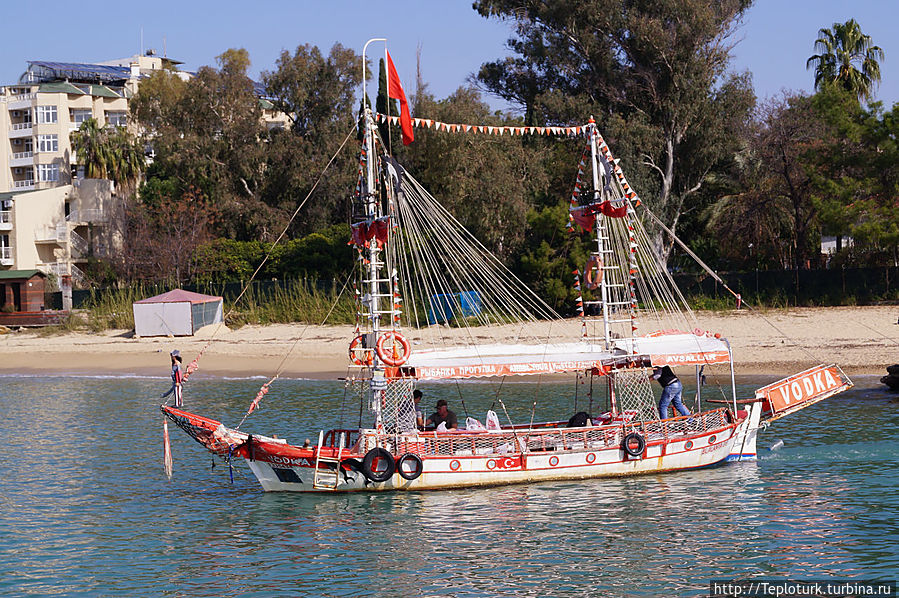 Рыбалка на яхте на Средиземном море Алания, Турция
