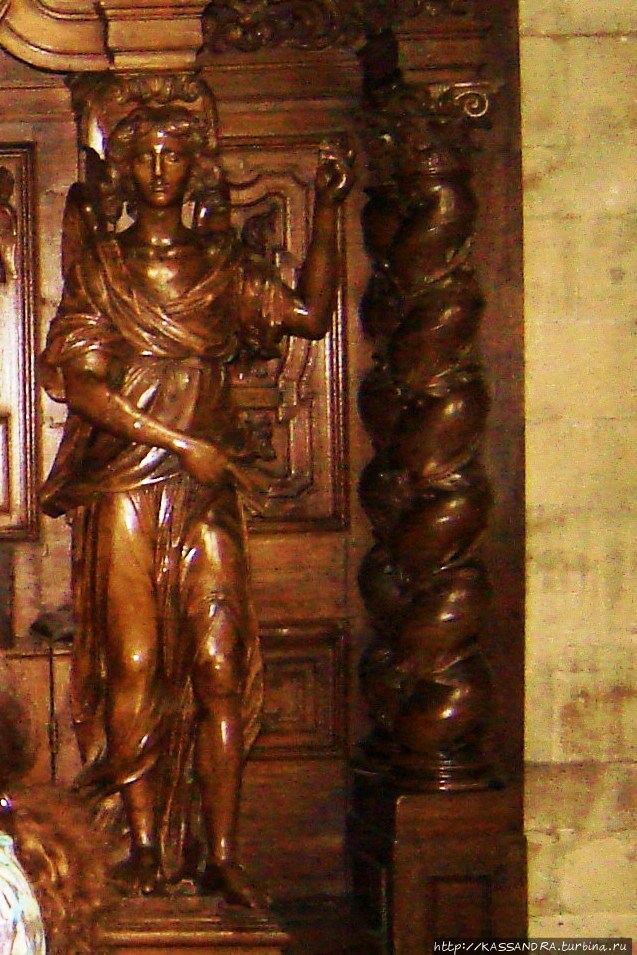 Статуя Св. Архангела Михаила Брюссель, Бельгия