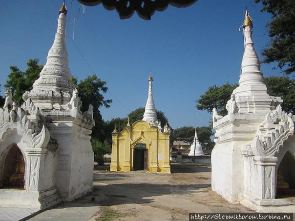 Shwezigon Pagoda Баган, Мьянма