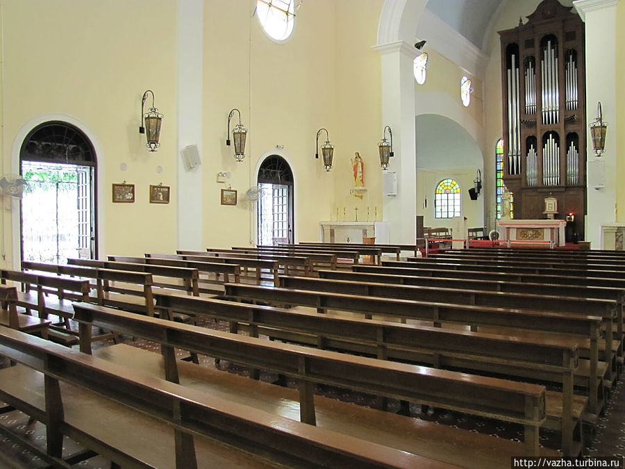 Центральная площядь Макао и Церковь Святого Лазаря Полуостров Макао, Макао