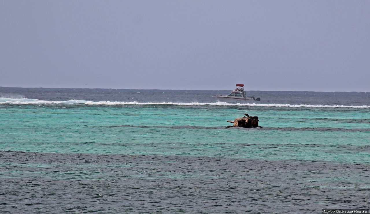 Танки на пляже Сусупе, остров Сайпан, Марианские острова