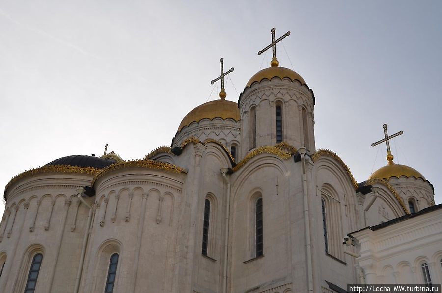 Успенский собор. Алтарная сторона Успенский собор. Алтарная сторона