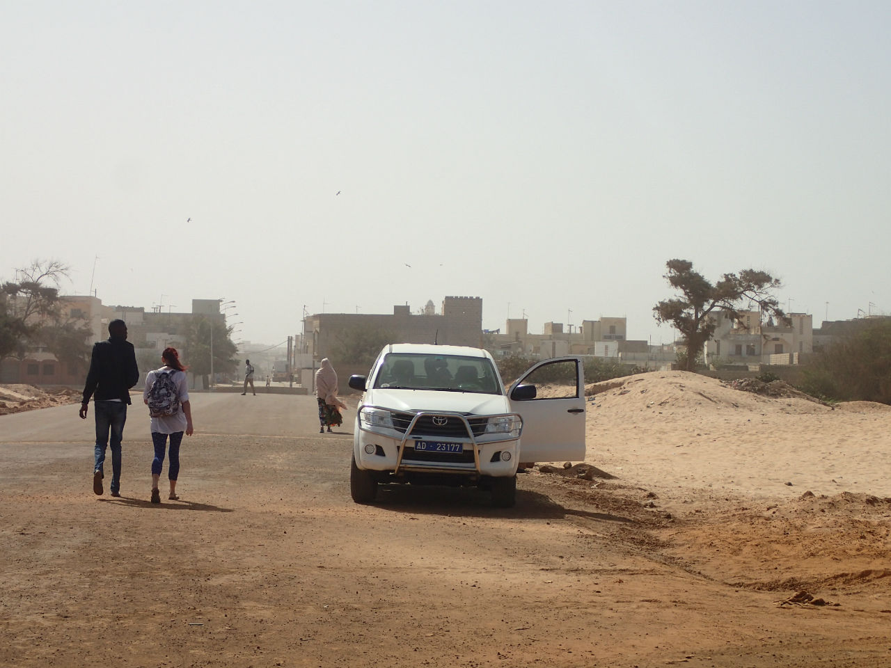 Город в песке Дакар. Лица Африки Дакар, Сенегал