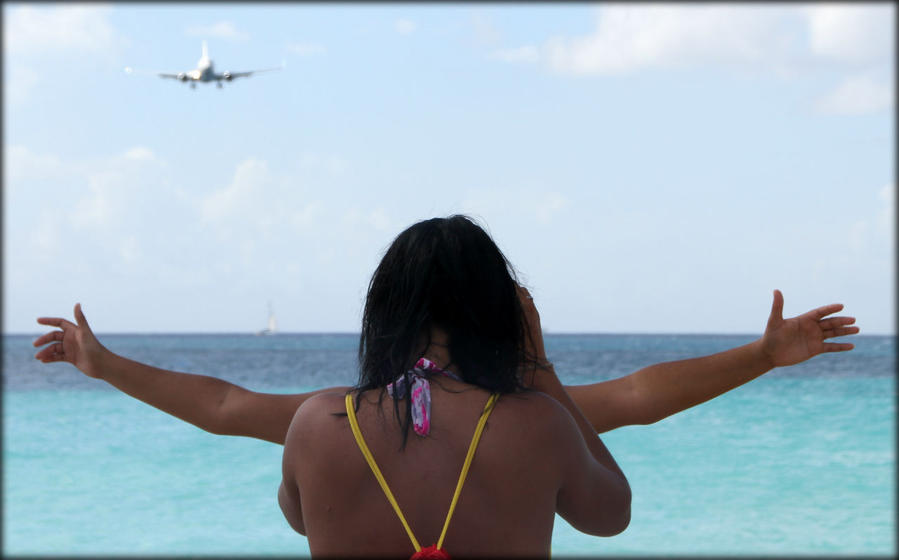 Под крылом самолета или самый известный Карибский пляж Филипсбург, Синт-Мартен