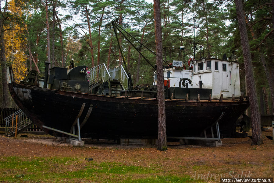 Этнографический музей рыбаков в Лиелупе после листопада Юрмала, Латвия
