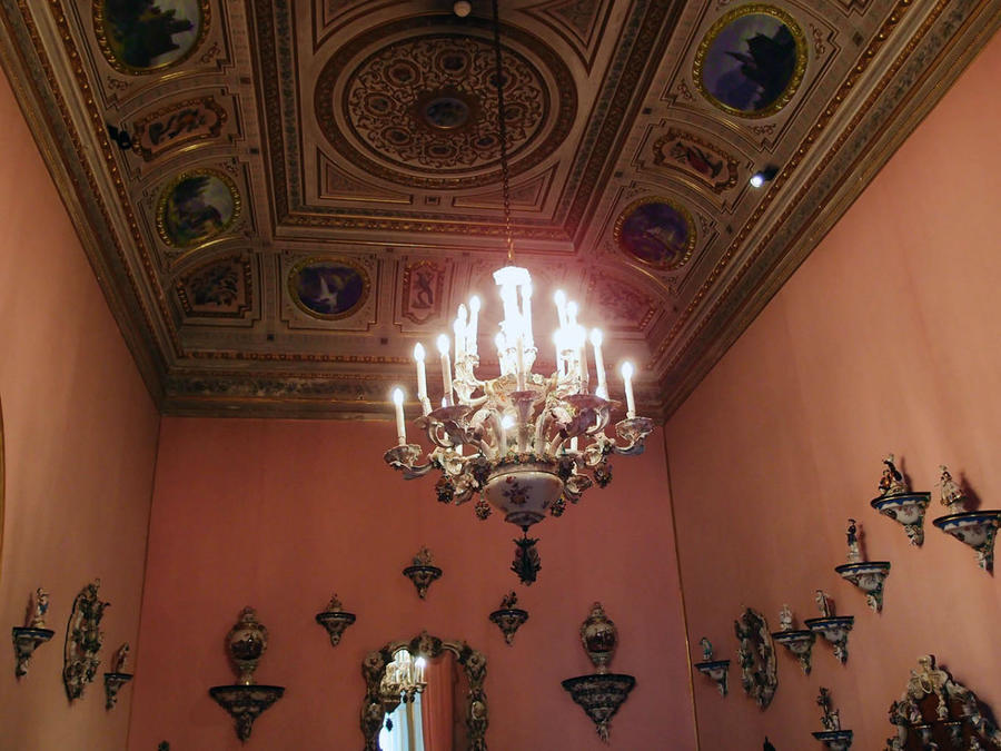 Саксонский или Розовый зал Лиссабон, Португалия