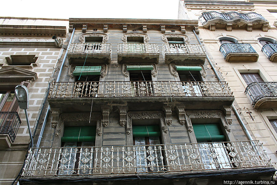 Балконы и двери Реуса Реус, Испания
