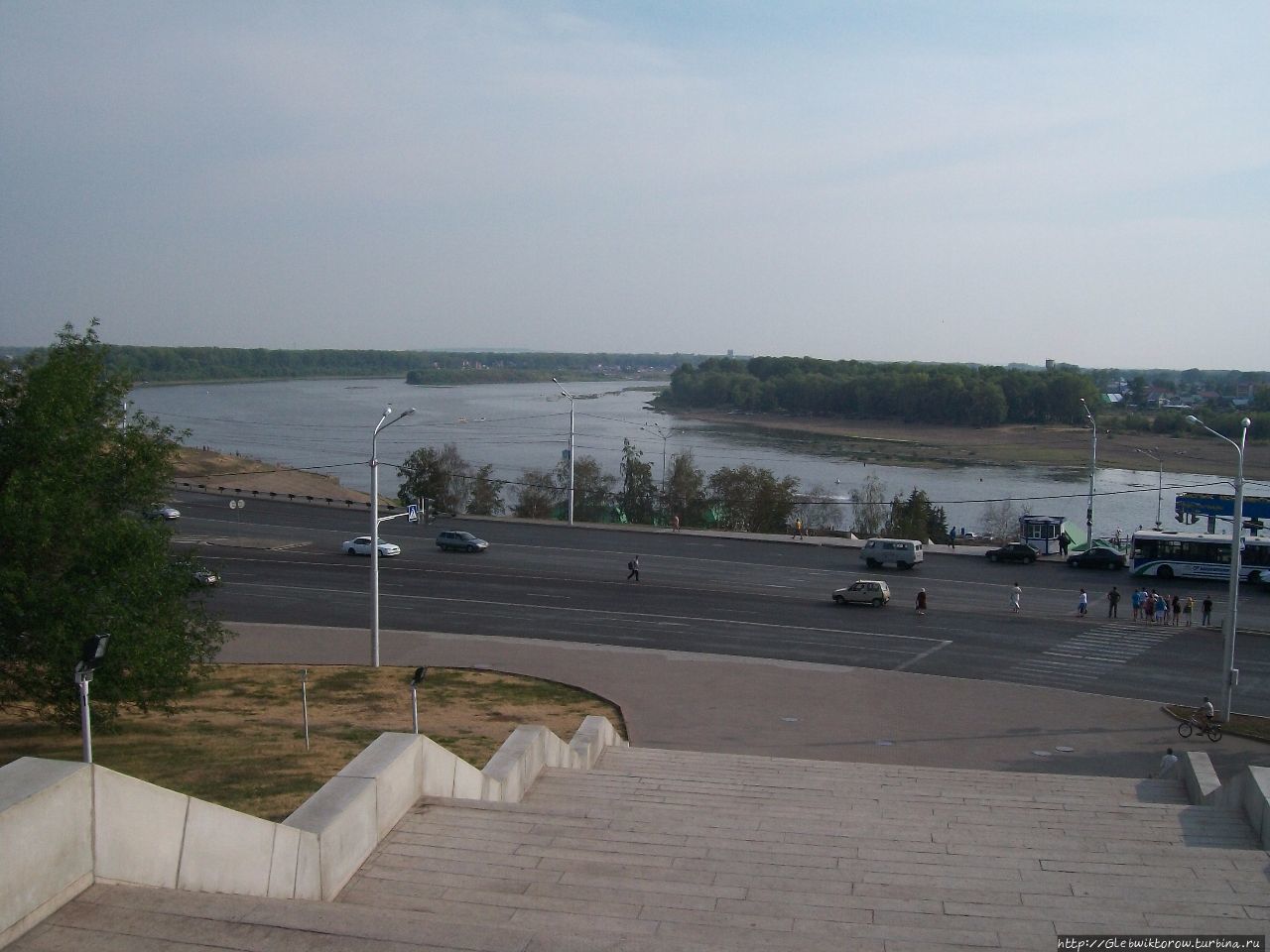 Прогулка к монументу дружбы Уфа, Россия Прогулка к монументу дружбы Уфа, Россия