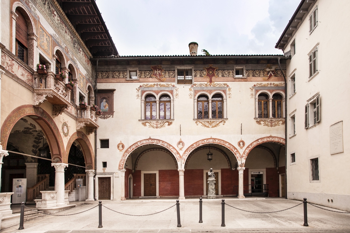Архитектурный стиль города  Rovereto Роверето, Италия