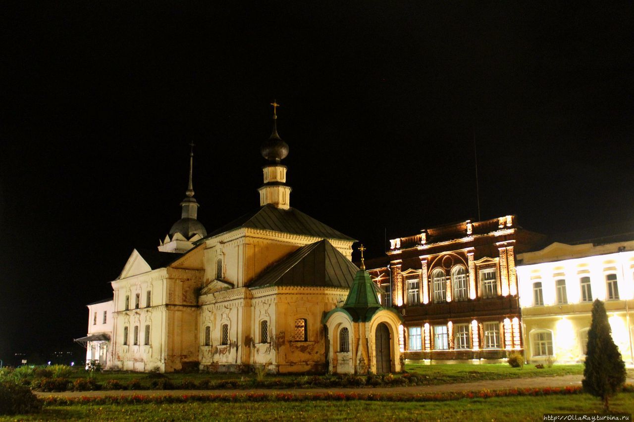 Кресто-Никольская церковь на Посаде. Суздаль, Россия