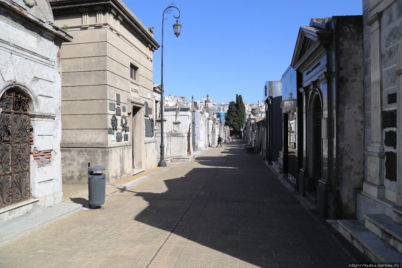 Кладбище Реколета Буэнос-Айрес, Аргентина Кладбище Реколета Буэнос-Айрес, Аргентина