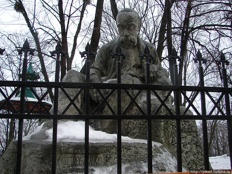 Модель памятника Т.Г. Шевченко в г. Ромны, вид 3 Святогорск, Украина