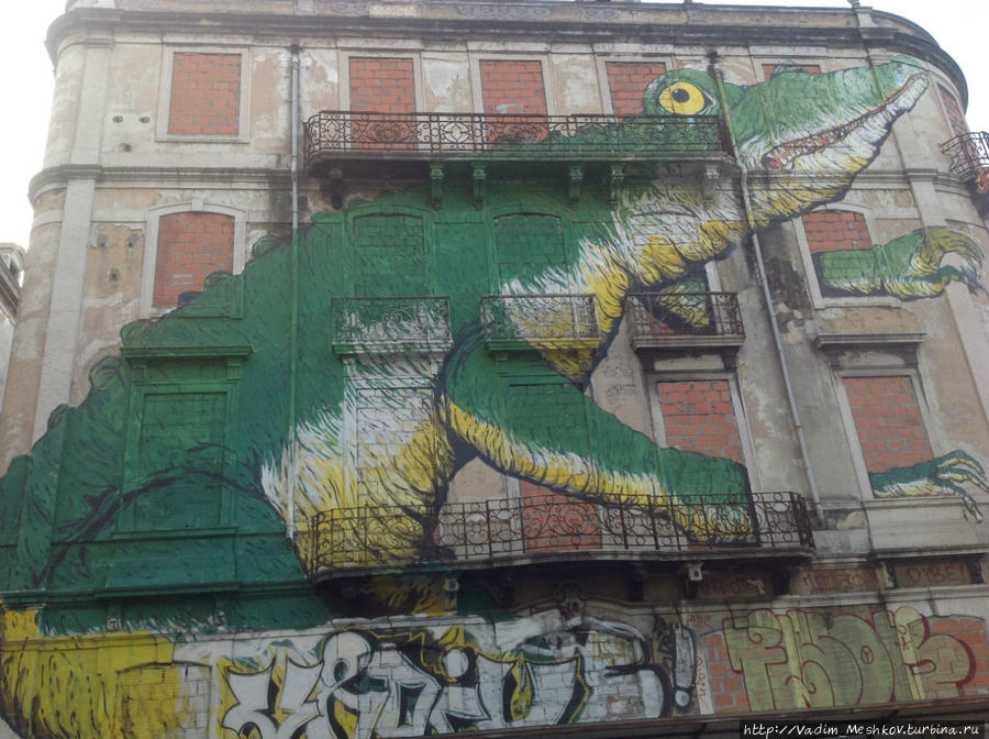 Стрит арт в Лиссабоне. Лиссабон, Португалия Стрит арт в Лиссабоне. Лиссабон, Португалия