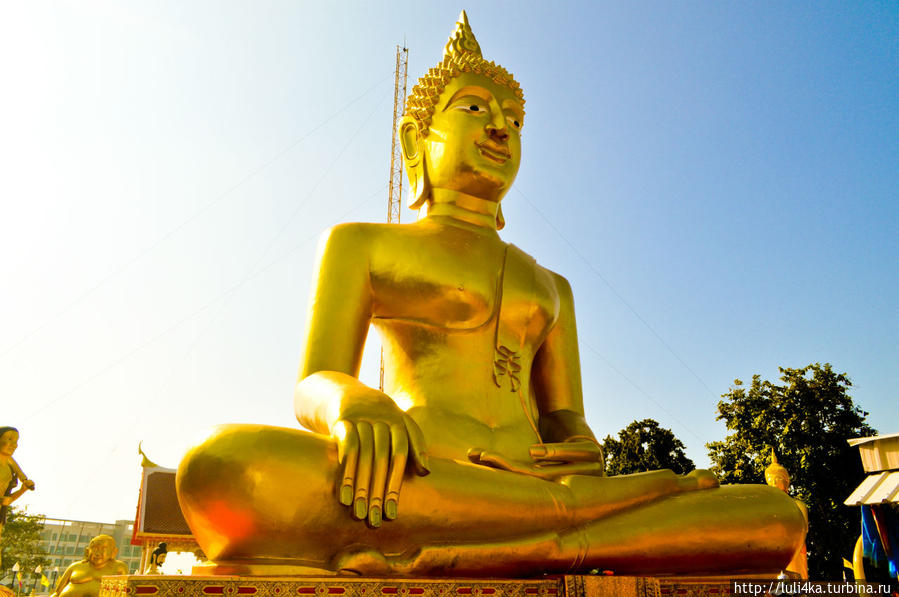 Навстречу атмосфере Азии Паттайя, Таиланд Навстречу атмосфере Азии Паттайя, Таиланд