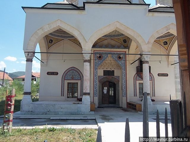 Мечеть Хуссейн- паши.