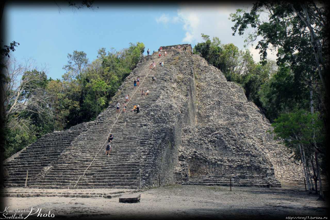 Коба–скрытые джунглями остатки некогда великого города майя Коба, Мексика