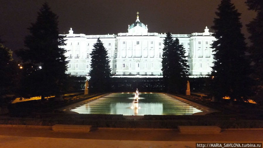 Тут меня попросила девушка из Новой Зеландии подержать ее ноги для снимка, который делал ее парень из Бельгии. Мы оказались самыми приятными русскими на их памяти ))) Тут меня попросила девушка из Новой Зеландии подержать ее ноги для снимка, который делал ее парень из Бельгии. Мы оказались самыми приятными русскими на их памяти )))