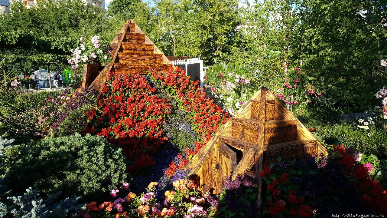 MoscowFlowerShow 2018 —  праздник цветов и садов. Москва, Россия