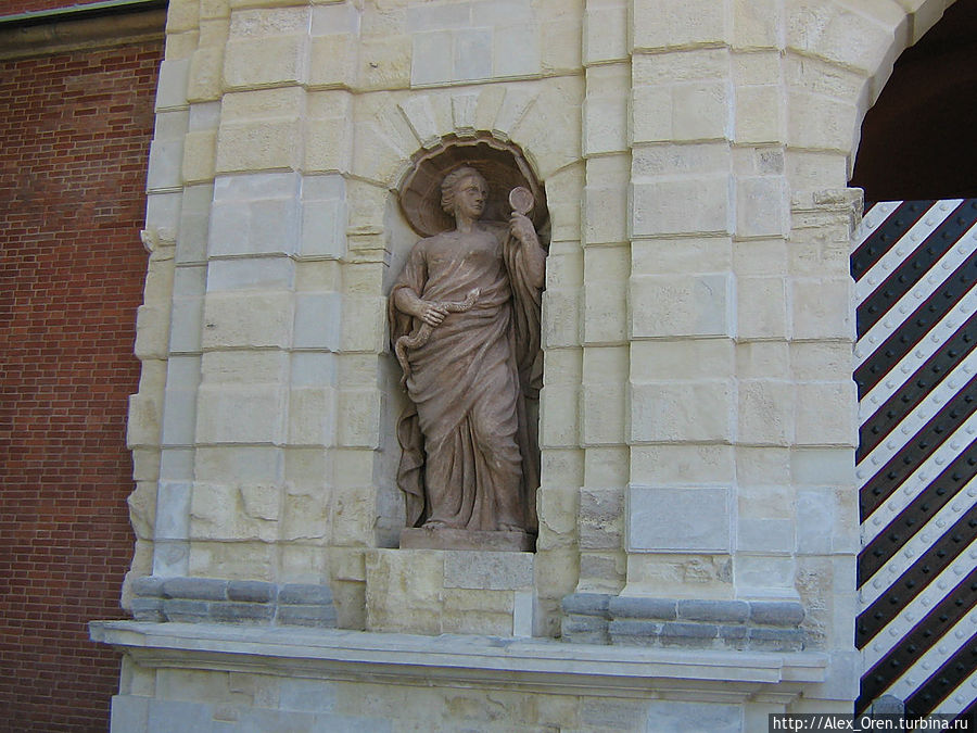 В Петропавловской крепости В Петропавловской крепости