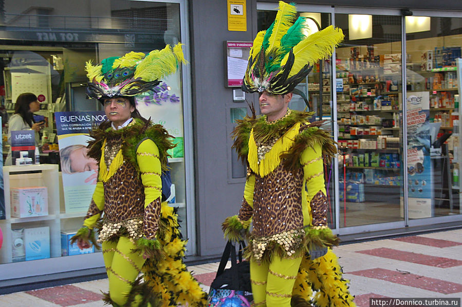 и только в этом момент я вспомнил о Рио... вернее мысль была: А как там сейчас в Рио... как появились они... и только в этом момент я вспомнил о Рио... вернее мысль была: А как там сейчас в Рио... как появились они...