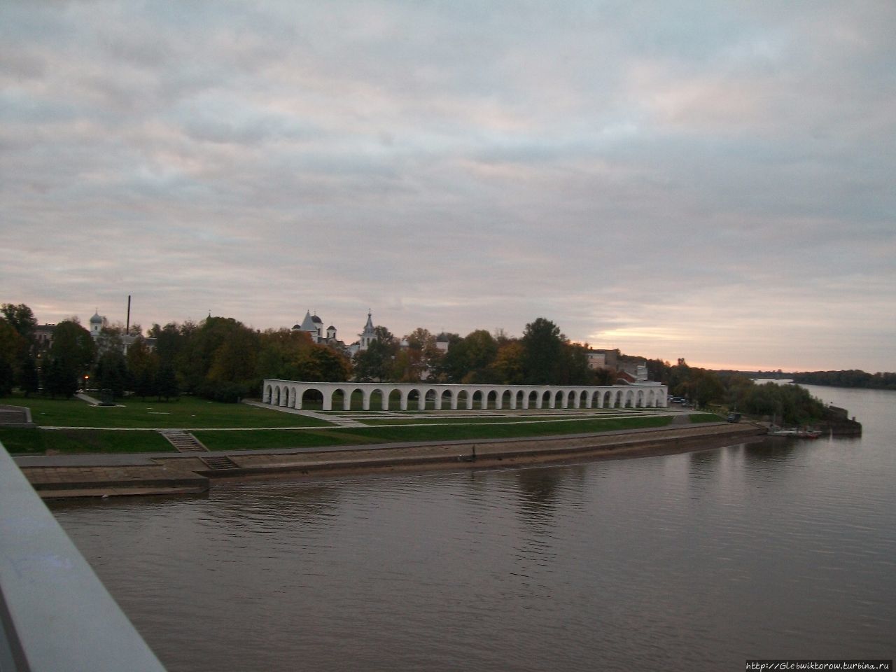 Прогулка по Ярославову дворищу Великий Новгород, Россия