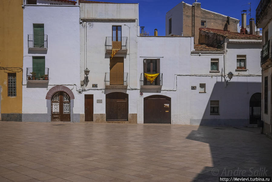 Симпатичный городок в Каталонии Виланова-и-ла-Жельтру, Испания Симпатичный городок в Каталонии Виланова-и-ла-Жельтру, Испания