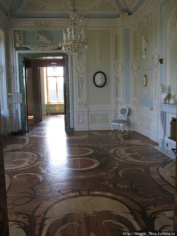 Гатчинский дворец с его знаменитыми полами Гатчинский дворец с его знаменитыми полами