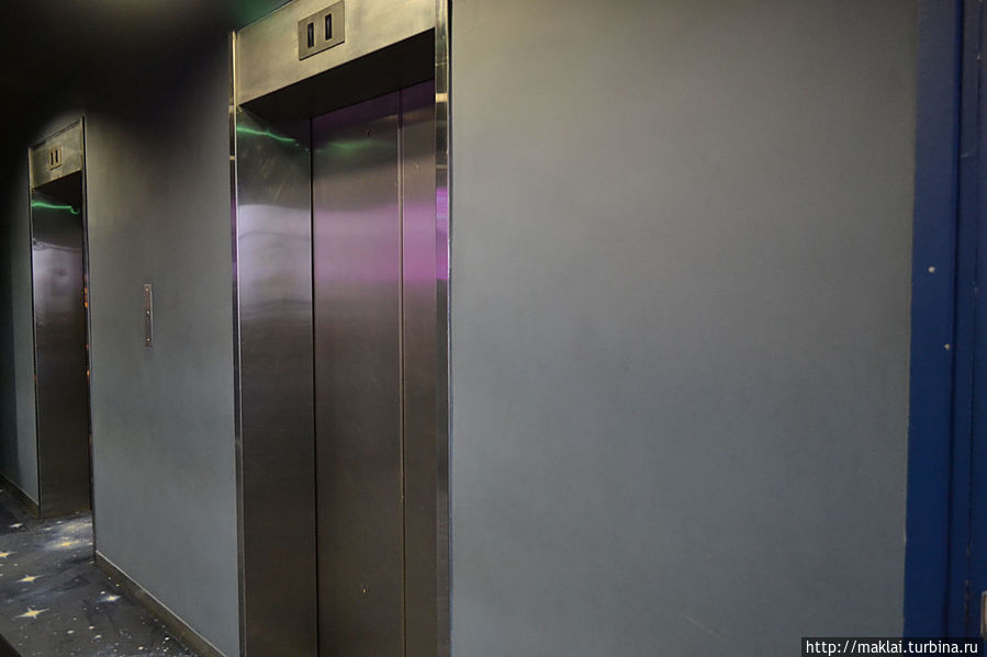 Скоростные лифты. Париж, Франция