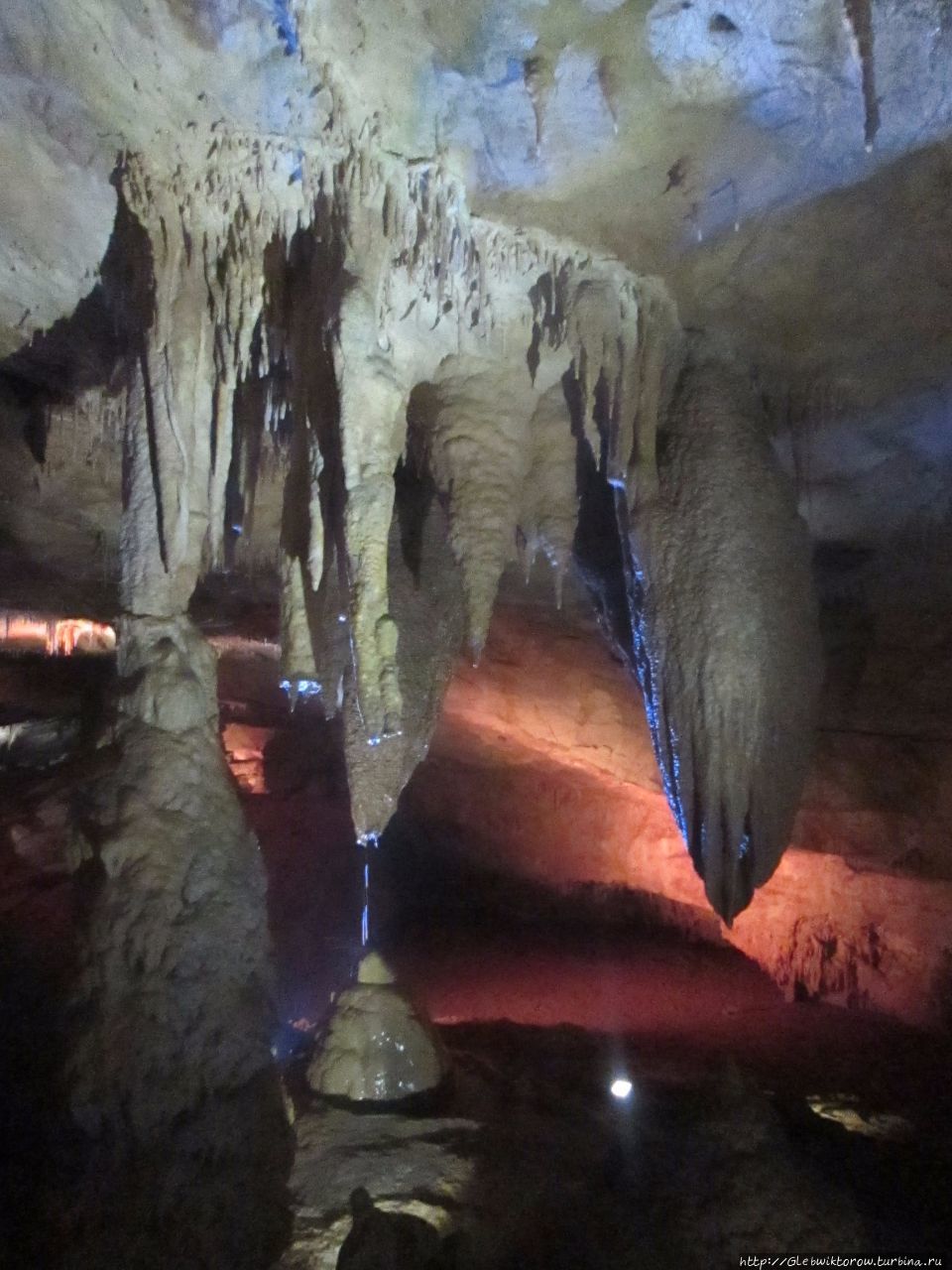 Прогулка по пещере Прометея