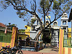 Один из индуистских храмов