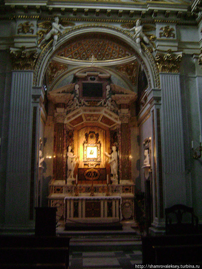 Сполето. Восхищенный взгляд на Успенский собор Сполето, Италия