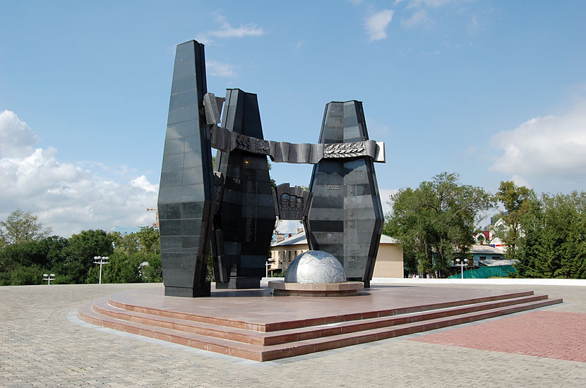 Памятник погибшим в Афганистане и Чечне Хабаровск, Россия