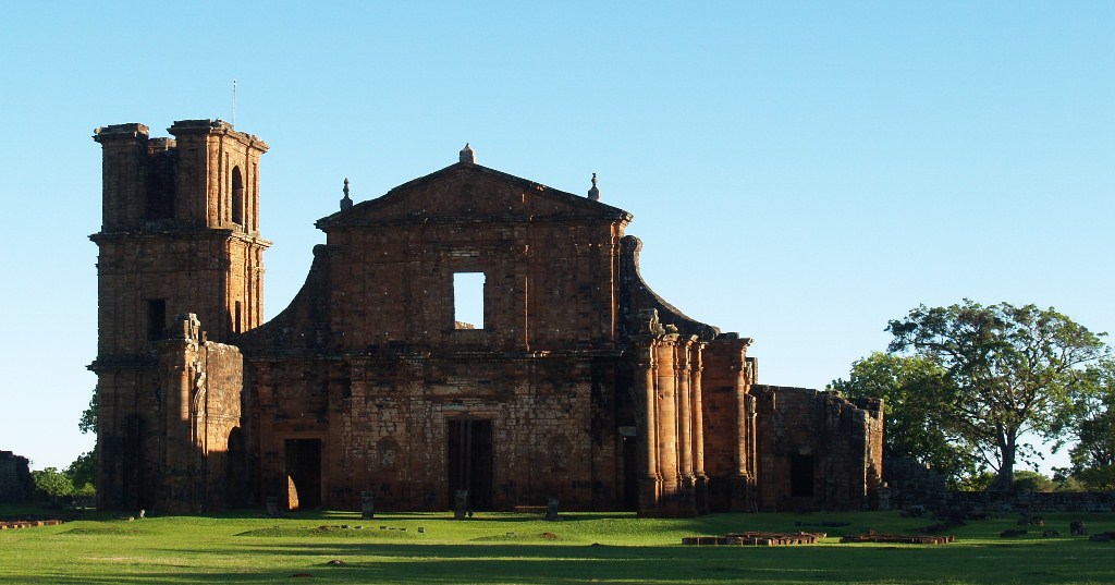 Руины мисcии иезуитов Сан-Мигел-дас-Мисойнс Сан-Мигел-дас-Мисойнс, Бразилия Руины мисcии иезуитов Сан-Мигел-дас-Мисойнс Сан-Мигел-дас-Мисойнс, Бразилия