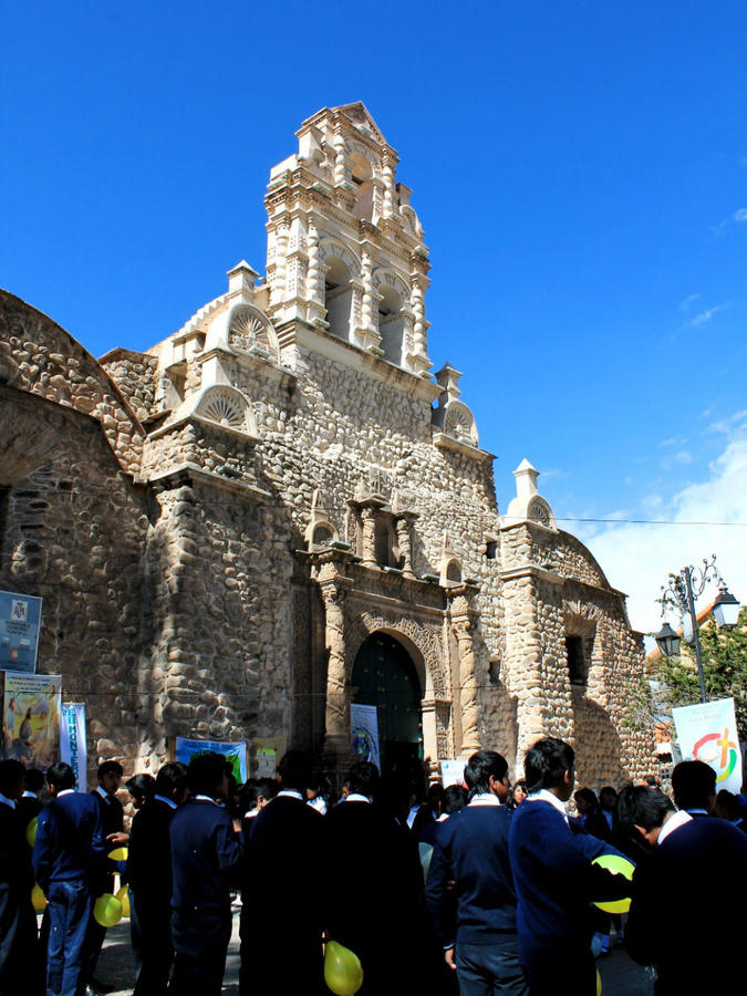 праздник у церкви Потоси, Боливия