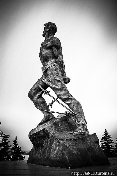Памятник поэту-герою Мусе Джалилю Казань, Россия