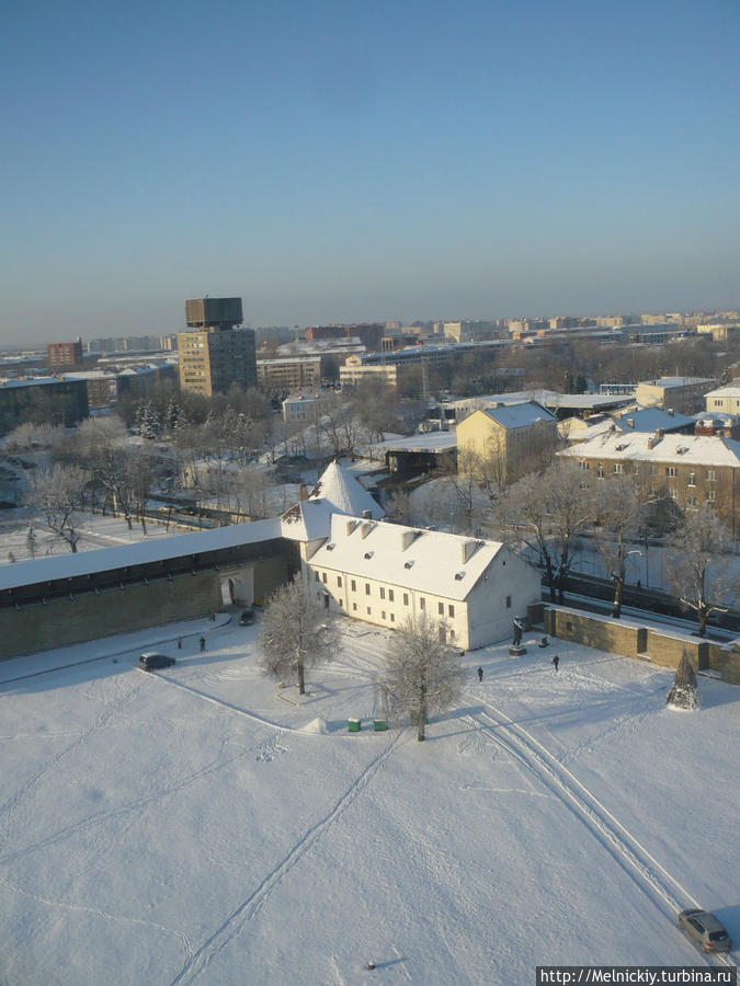 Вид на Нарву и Ивангород с башни Длинный Германн Нарва, Эстония