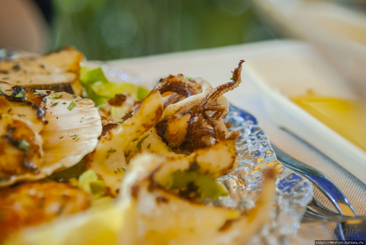 Романтичное местечко Монтероссо-аль-Маре, Италия Романтичное местечко Монтероссо-аль-Маре, Италия