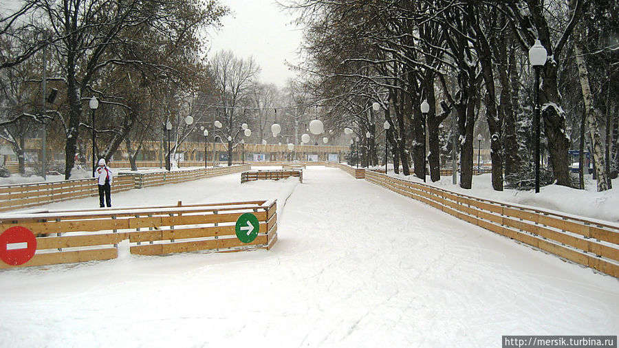Зима, до свидания? Или закрытие сезона в парке Культуры Москва, Россия