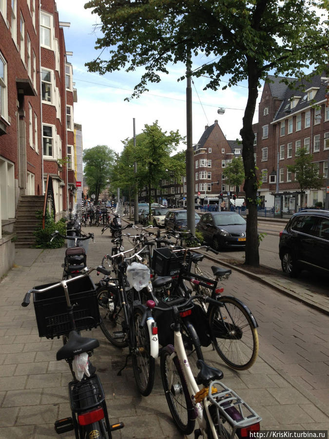 Безумно количество велосипедов Амстердам, Нидерланды