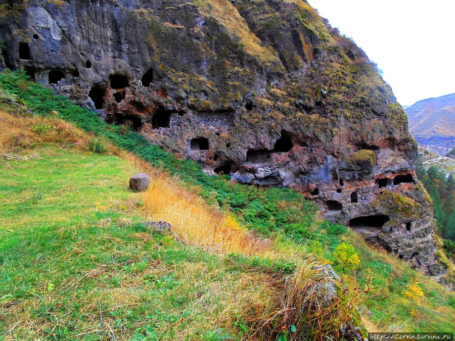 Ванские пещеры (VIII век; Самцхе-Джавахети, Грузия) Вардзиа, Грузия