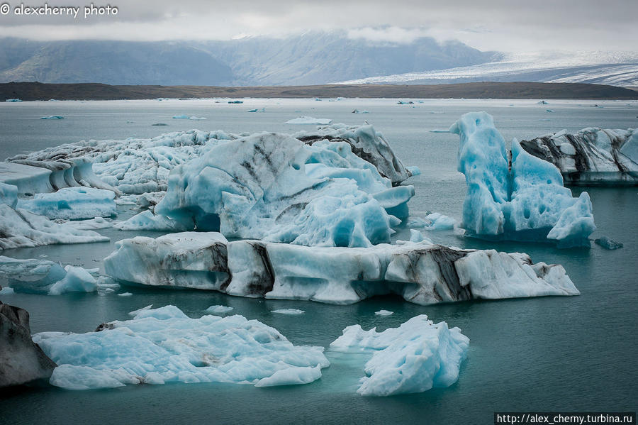 Бирюзовые льды Йёкюльсаурлоун ледниковая лагуна, Исландия