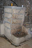 Святой источник в пещере под церковью Святого Лазаря, Ларнака