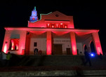 Подсветка заметно меняет облик церкви